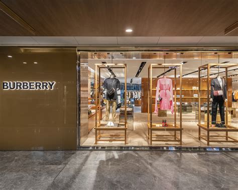 Burberry store Singapore